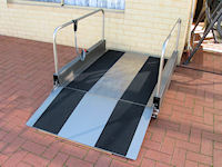 SF 1100 lifting platform
